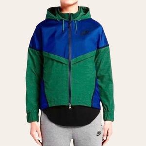Nike Women’s Windrunner